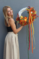 Selina, asymetryczny jesienny wianek