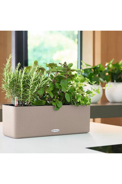 Balconissima, elegancka donica z nawadnianiem i uchwytami