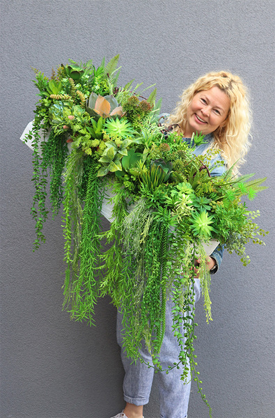 Dalila 3, kompozycja sukulenty do twojej donicy, wym.44x85x35cm