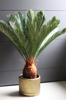 Cykas Gold Line, sztuczna roślina w złotej donicy