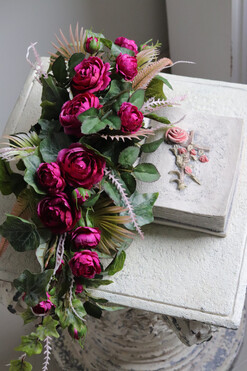 Amarant Bookstory, dekoracja nagrobna z księgą, wym.24x45cm 