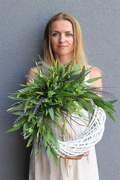 Green Place, asymetryczny zielony wianek, rozp.50cm