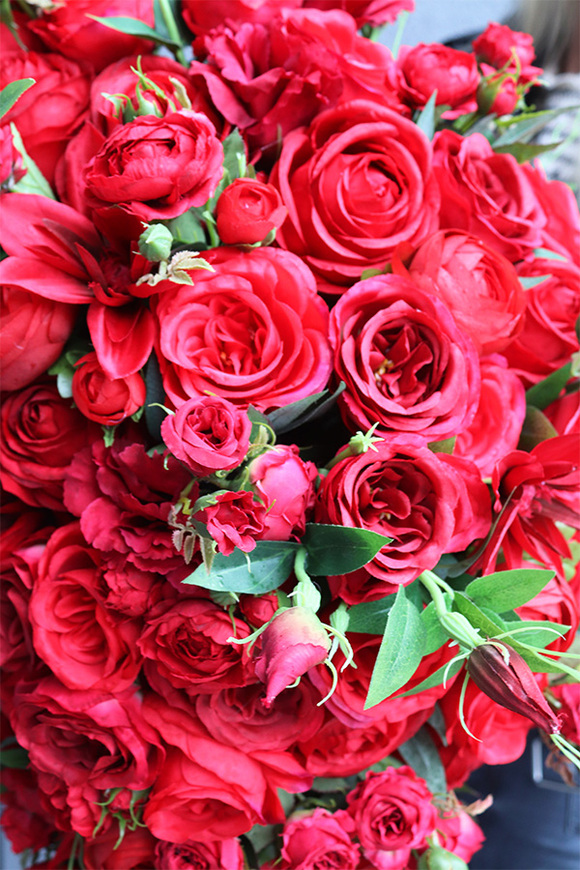 Czerwona Łuna, kompozycja nagrobna w misie, wym.37x57cm