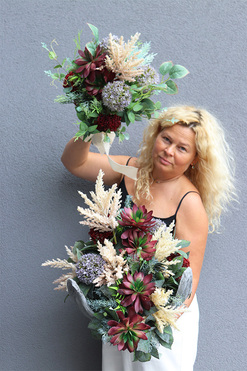 Suculentas Bordo Volcan, komplet dekoracji nagrobnych, kompozycja + bukiet