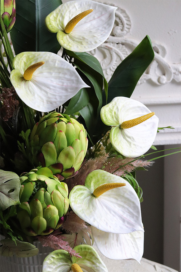 Terene Anturium, kompozycja kwiatowa z proteą