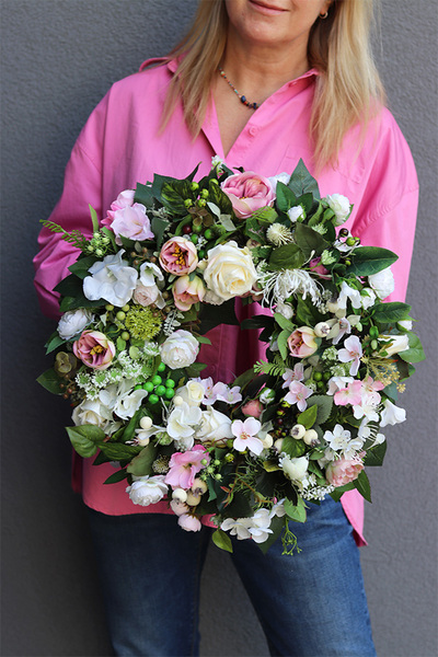 Megusta 2, kwiatowy wianek na drzwi