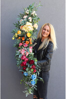 Tęcza, dekoracyjna girlanda kwiatowa