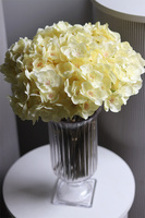 Narcissa, bukiet kwiatów w wazoni