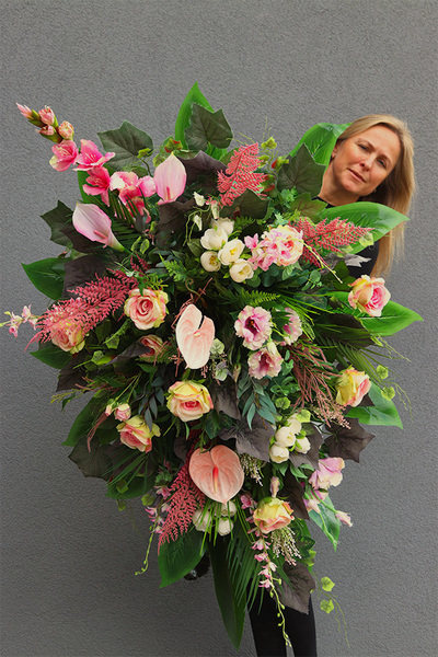 Molina, wiązanka nagrobna z mieczykiem