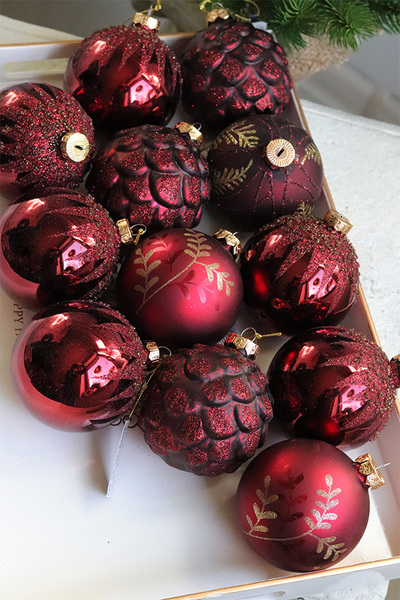 Red Forest, szklane bombki w pudełku