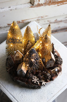 Golden Village Wood, świąteczna drewniana scenka zimowa LED