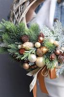 Golden Xmas, asymetryczny zimowy wianek