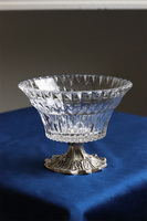 Nieborów, posrebrzana patera z kryształem