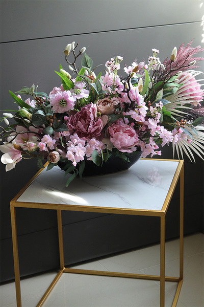 Pink Beauty Laos, kompozycja kwiatowa w naczyniu