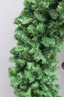 Zimowa Kraina, ogromny wianek iglasty