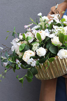 Goldenilla Big, kompozycja kwiatowa