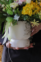 Amira Eclipse Pink, dekoracja kwiatowa na stół wielkanocny