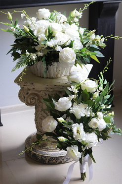 Biel Heria, biały bukiet nagrobny, dł.55cm