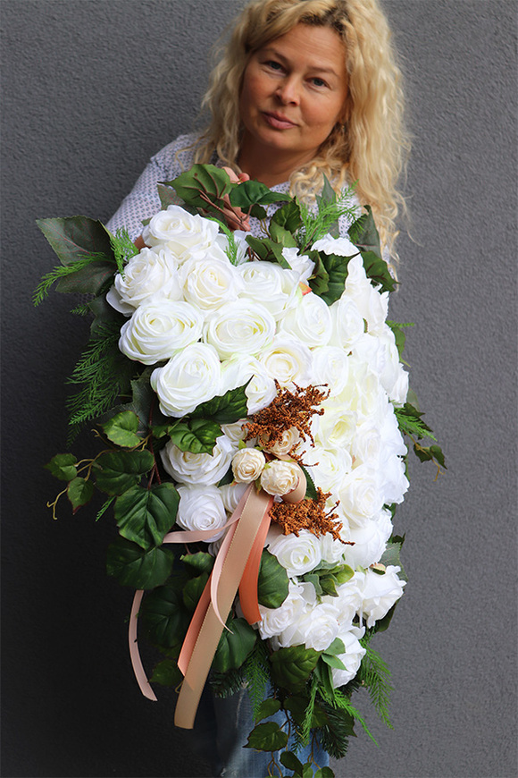 White Dream, wiązanka nagrobna w kształcie serca