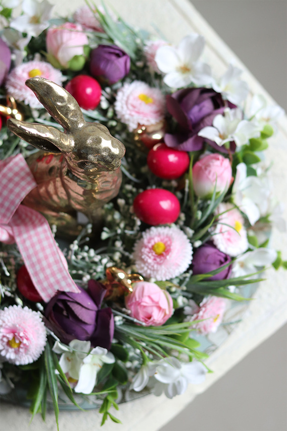 Gretta Ressa, wielkanocny stroik na talerzu z zającem