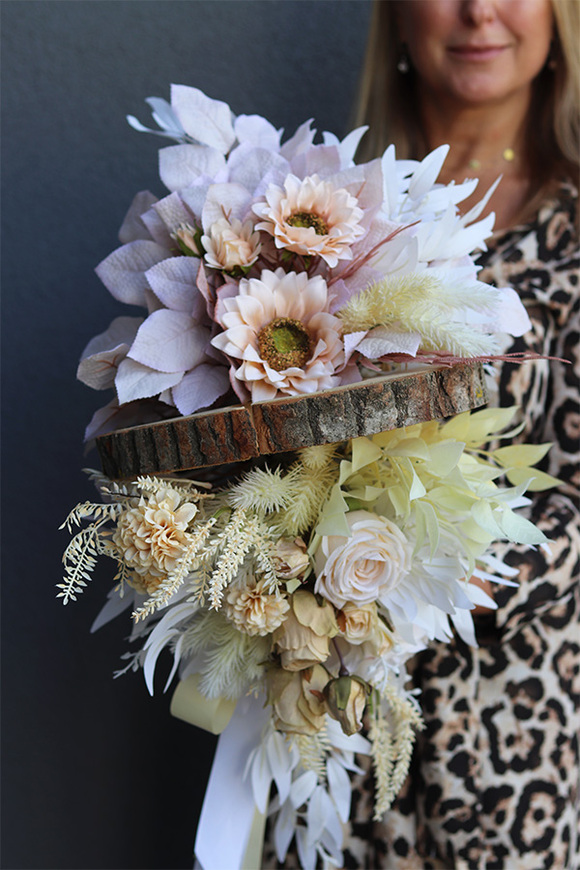 Kremosa Angels, jesienna dekoracja nagrobna na plastrze drewna