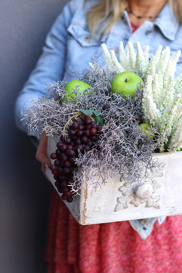 Jesienne Wrzosy, kompozycja kwiatowa w drewnianej skrzynce, wym.30x38x36cm