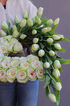 Lovely Tulips, komplet dekoracji nagrobnych, wieniec + bukiet