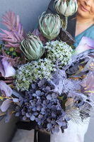 Mortario Violet 2, duży nowoczesny bukiet nagrobny