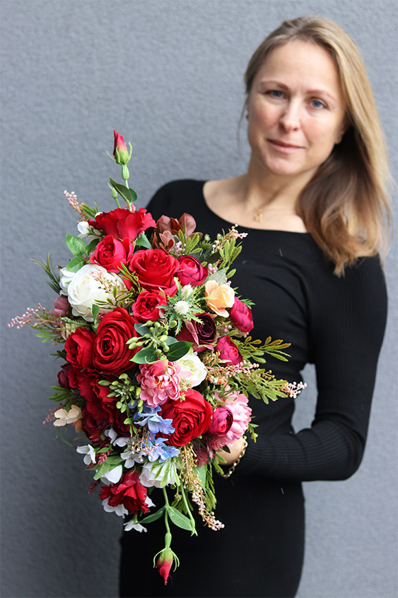 bogata kompozycja w złotym naczyniu, Goldie & Red, wym.37x53cm