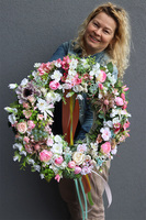 Nelida, różowy wianek na drzwi, śr.49cm