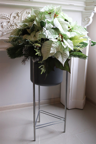 Gwiazda Betlejemska Design Biel, kompozycja na stojaku