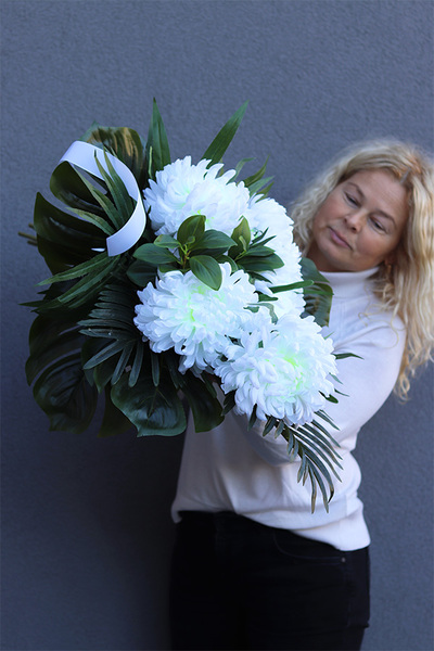 Chryzantema White Snow 2, bukiet białych kwiatów