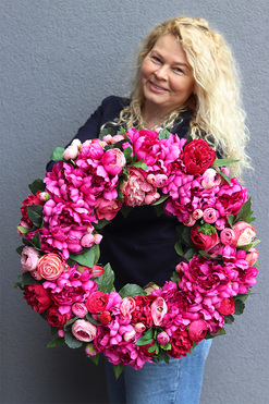 Ranalla Magenta, kwiatowy wianek na drzwi, śr.52cm 