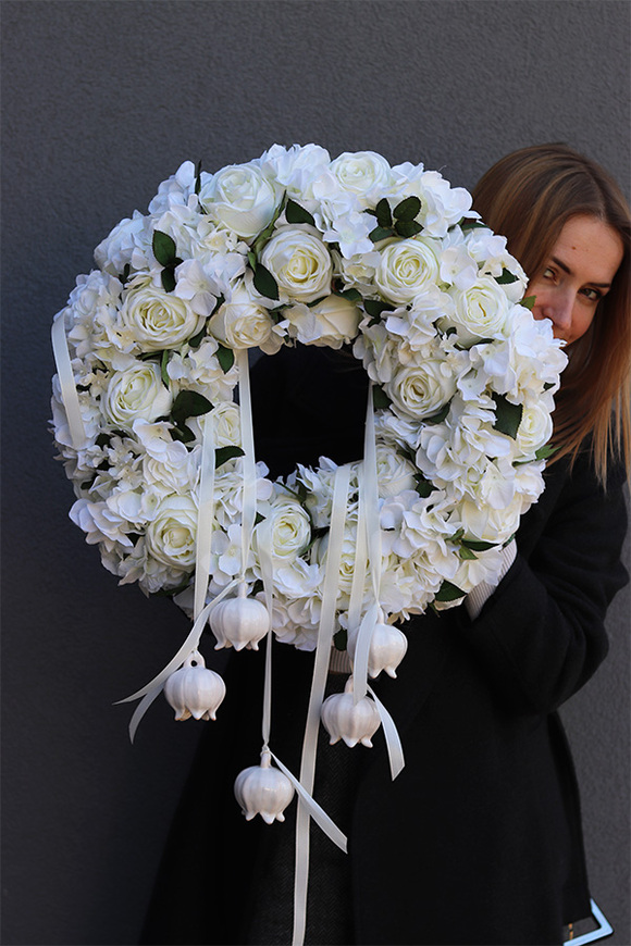 Caryca White Spring, podwieszany wianek sufitowy