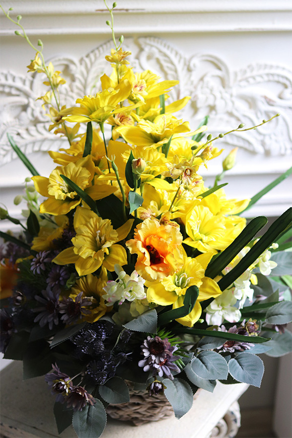 Słoneczna Pogoda, dekoracja nagrobna w koszu