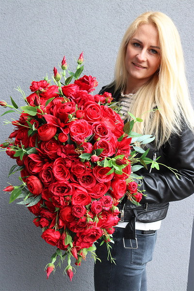 Czerwona Łuna, kompozycja nagrobna w misie, wym.37x57cm