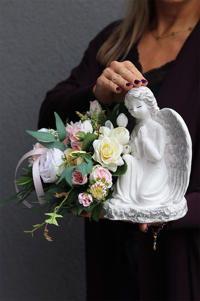 Biały Anioł Silver, dekoracja nagrobna z betonowym aniołem