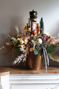 Nutcracker Premium Drosel, stroik zimowy LED, wys.58cm