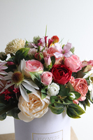 Romantica, bogaty flowerbox kwiatowy