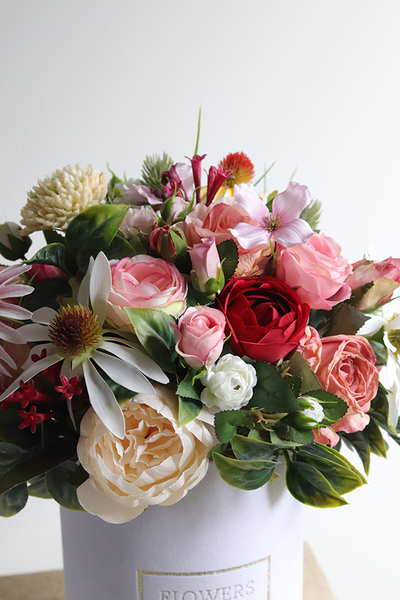 Romantica, bogaty flowerbox kwiatowy