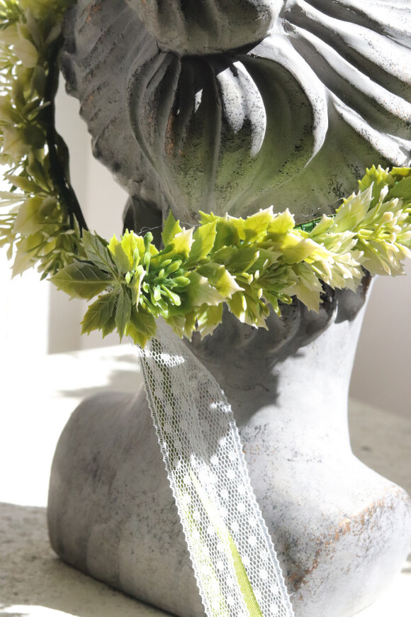 Olimpia Green, komunijny wianek na głowę