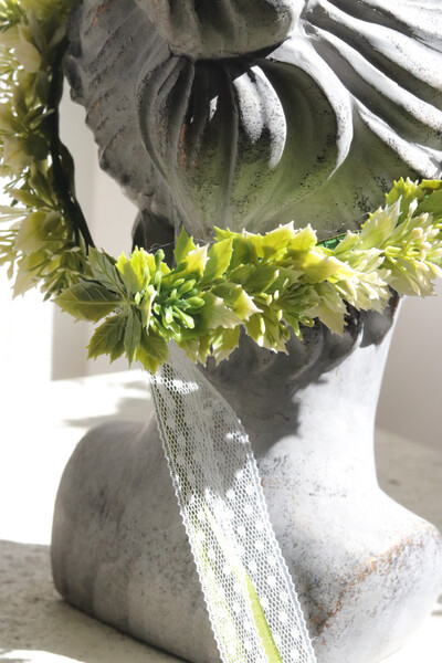 Olimpia Green, komunijny wianek na głowę