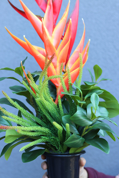 Crowne Helikonia, bukiet nagrobny we wkładzie