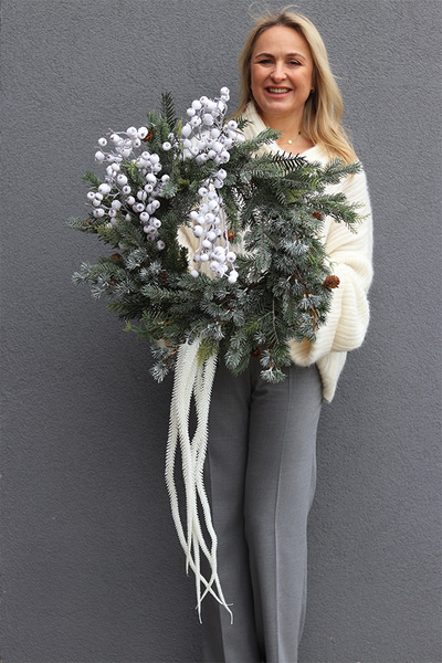 White Winter, zimowy wianek z jagodami