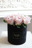 Rosie, welurowy flowerbox z różami