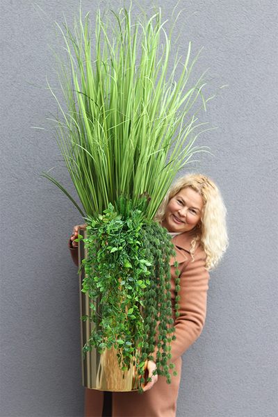 Grass Golderia, wysokiej jakości sztuczna trawa w złotej donicy