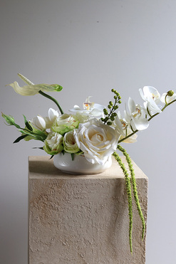 Wedding Day 2, kompozycja kwiatowa w misie, wym.27x50x23cm