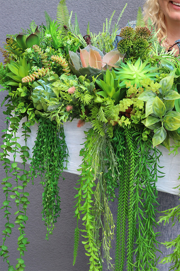 Dalila 3, kompozycja sukulenty do twojej donicy, wym.44x85x35cm 