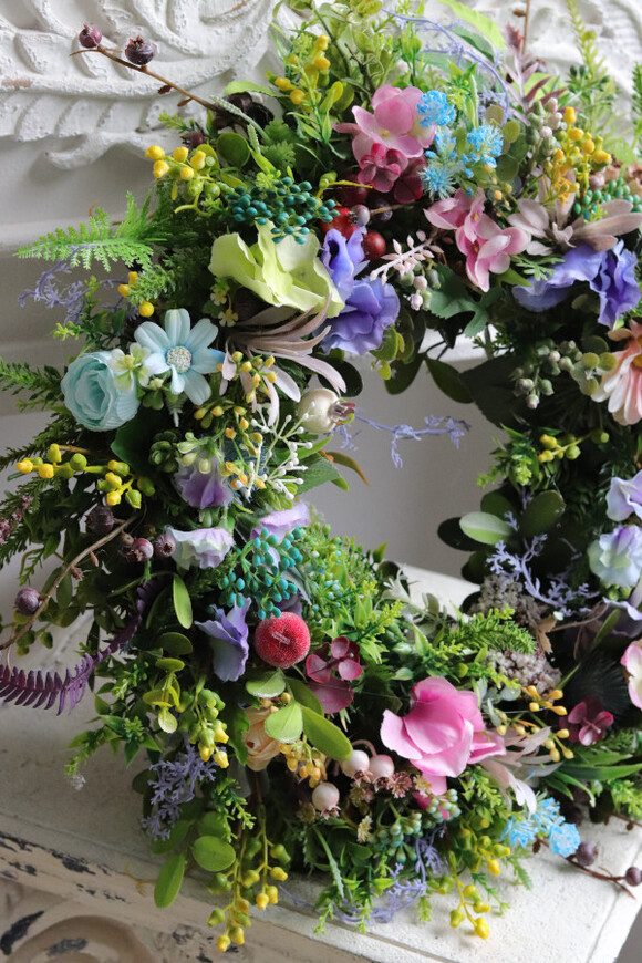 Wiosenna Polana, wianek na drzwi z polnych kwiatów