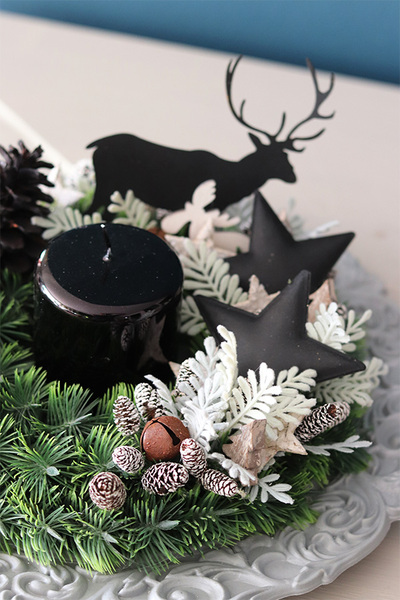 Czarny Renifer, świąteczny stroik na talerzu